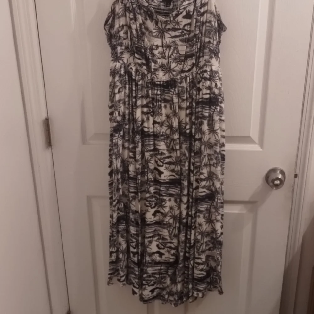 Torrid Blue and White Pleated Midi Sundress - Picture 1 of 2